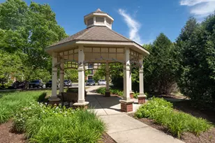 17490 Crest Hill Dr, Brookfield, WI 53045 - Photo 32