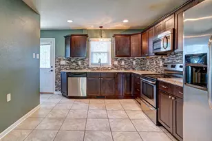 4015 Harding Rd, Kenosha, WI 53142 - Photo 4