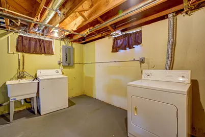 4015  Harding Rd, Kenosha, WI 53142 - Photo 30