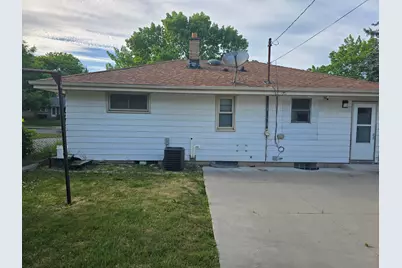 8805 W Bender Ave, Milwaukee, WI 53225 - Photo 6