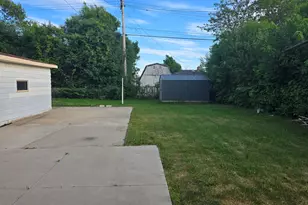 8805 W Bender Ave, Milwaukee, WI 53225 - Photo 4