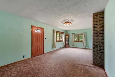 6213 S Elaine Ave, Cudahy, WI 53110 - Photo 6