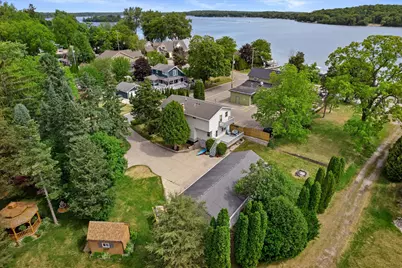 1542  3rd St, Delafield, WI 53018 - Photo 38
