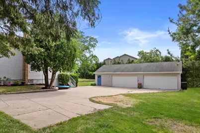 1542  3rd St, Delafield, WI 53018 - Photo 2