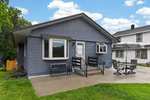 401 Harvey Ave, Waukesha, WI 53186 - Photo 1
