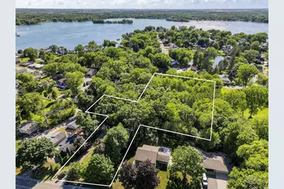 2810  Fischer Dr, Burlington, WI 53105 - Photo 10