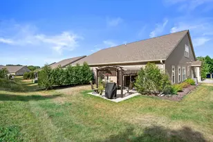870 Bridlewood Dr, Hartford, WI 53027 - Photo 24