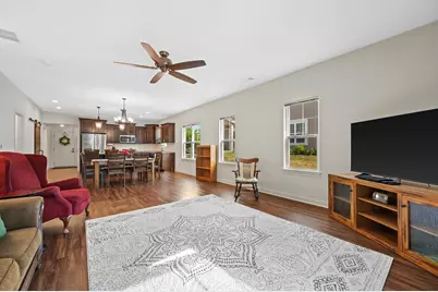 870  Bridlewood Dr, Hartford, WI 53027 - Photo 6