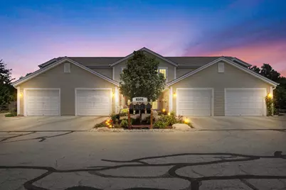 2101 E Broadway - #D, Waukesha, WI 53186 - Photo 2