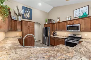 220 Silver Fox Dr, Kewaskum, WI 53040 - Photo 14