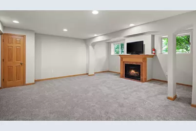 8206  61st St, Kenosha, WI 53142 - Photo 30