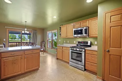 8206  61st St, Kenosha, WI 53142 - Photo 12
