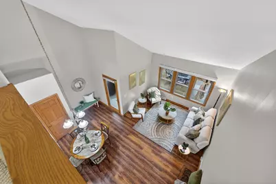 1631  Rolling Green Dr, Racine, WI 53406 - Photo 4