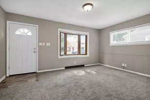 5849 N 62nd St, Milwaukee, WI 53218 - Photo 10