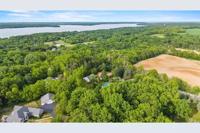 986  Indian Hills Rd, Fontana, WI 53125 - Photo 2