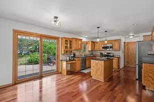 S86W32310 Elias Ct, Mukwonago, WI 53149 - Photo 10