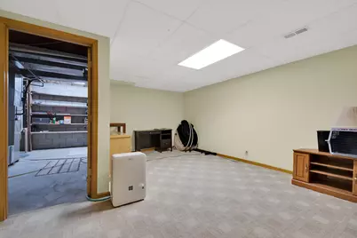3430  Shorewood Dr, Racine, WI 53404 - Photo 18