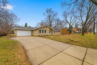 2504 N 112th St, Wauwatosa, WI 53226 - Photo 34