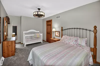 2070 S 103rd Ct, West Allis, WI 53227 - Photo 6