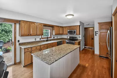 2070 S 103rd Ct, West Allis, WI 53227 - Photo 12