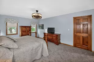2070 S 103rd Ct, West Allis, WI 53227 - Photo 18