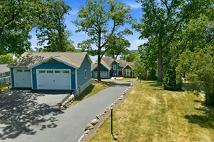 N37W26675 Kopmeier Dr, Pewaukee, WI 53072 - Photo 8
