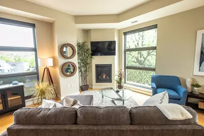 215 E Pleasant St #412, Oconomowoc, WI 53066 - Photo 4