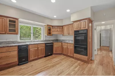 1031 N Genesee Woods Dr, Summit, WI 53066 - Photo 32
