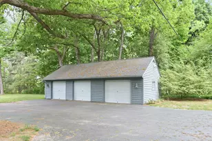1031 N Genesee Woods Dr, Summit, WI 53066 - Photo 42