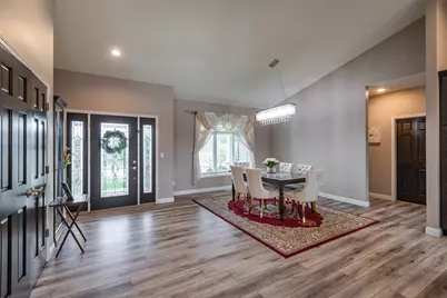 508  Forest View Dr, Holmen, WI 54636 - Photo 4