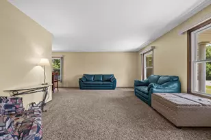S70W22020 Alameda Dr, Vernon, WI 53103 - Photo 6