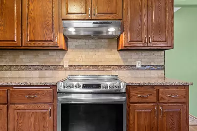 S70W22020  Alameda Dr, Vernon, WI 53103 - Photo 10