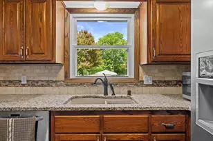 S70W22020 Alameda Dr, Vernon, WI 53103 - Photo 12