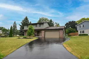 12525 W Eden Trail, New Berlin, WI 53151 - Photo 2