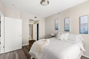 2121 S Kinnickinnic Ave, Milwaukee, WI 53207 - Photo 16