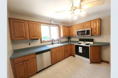 9328  County Road K Rd, Racine, WI 53126 - Photo 10