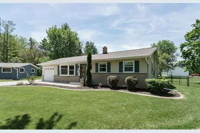 205  Marguerite Ct, Mayville, WI 53050 - Photo 1