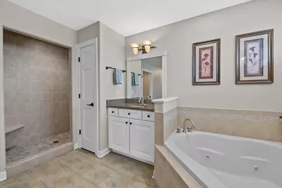 W172N7810  Shady Ln, Menomonee Falls, WI 53051 - Photo 36