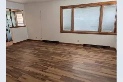 W148N8147  University Dr, Menomonee Falls, WI 53051 - Photo 8