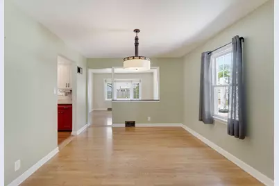 5639 N Bay Ridge Ave, Whitefish Bay, WI 53217 - Photo 8