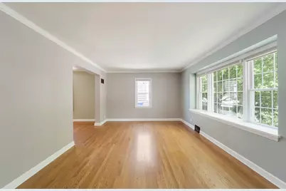 5639 N Bay Ridge Ave, Whitefish Bay, WI 53217 - Photo 2