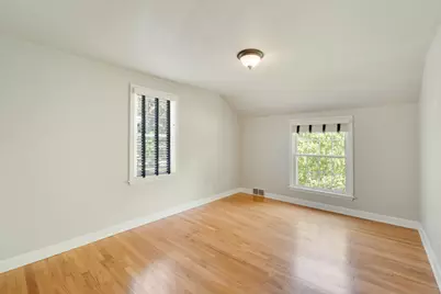 5639 N Bay Ridge Ave, Whitefish Bay, WI 53217 - Photo 12