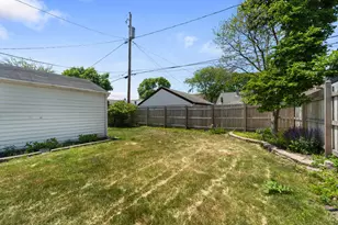 5639 N Bay Ridge Ave, Whitefish Bay, WI 53217 - Photo 16