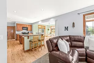 N29W26152 Coachman Dr, Pewaukee, WI 53072 - Photo 16