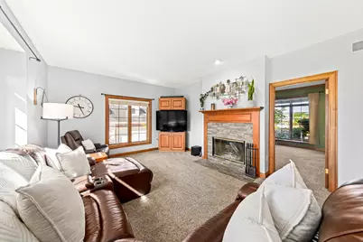 N29W26152  Coachman Dr, Pewaukee, WI 53072 - Photo 14