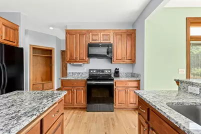 N29W26152  Coachman Dr, Pewaukee, WI 53072 - Photo 24