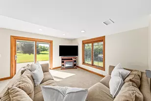 N29W26152 Coachman Dr, Pewaukee, WI 53072 - Photo 52