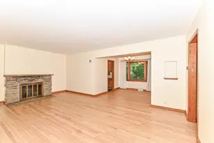 10331 W Greenwood Terrace, Milwaukee, WI 53224 - Photo 6