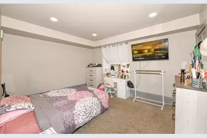 3069 S 9th Pl, Milwaukee, WI 53215 - Photo 16