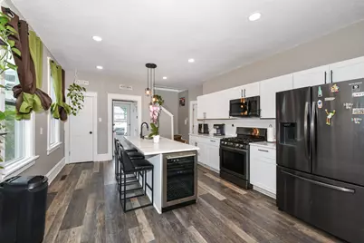 3069 S 9th Pl, Milwaukee, WI 53215 - Photo 2